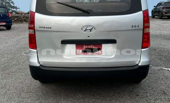 Buy Used Hyundai H1 Silver Car in Paro in Rinpung Buy Used Hyundai H1 Silver Car in Paro in Rinpung