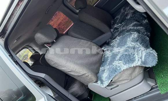 Buy Used Hyundai H1 Silver Car in Paro in Rinpung Buy Used Hyundai H1 Silver Car in Paro in Rinpung