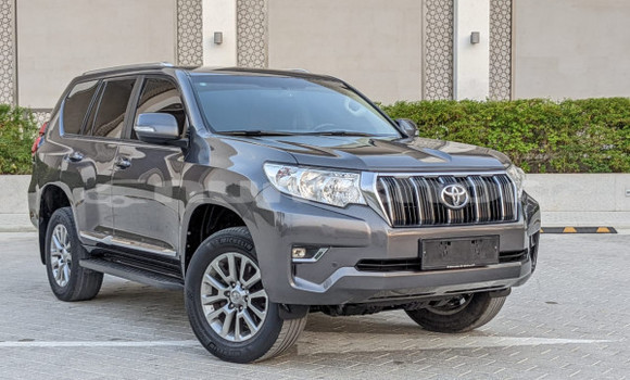Buy Used Toyota Land Cruiser Prado White Car in Chhukha in Chhukha Buy Used Toyota Land Cruiser Prado White Car in Chhukha in Chhukha