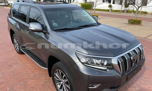Buy Used Toyota Land Cruiser Prado Blue Car in Thimphu in Timphu Buy Used Toyota Land Cruiser Prado Blue Car in Thimphu in Timphu