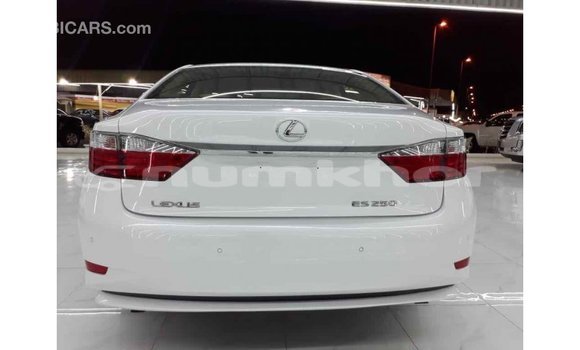 Buy Import Lexus ES White Car in Import - Dubai in Bumthang Buy Import Lexus ES White Car in Import - Dubai in Bumthang