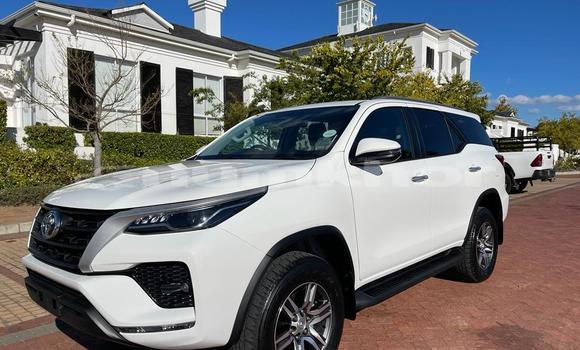 Buy Used Toyota Fortuner White Car in Thimphu in Timphu Buy Used Toyota Fortuner White Car in Thimphu in Timphu