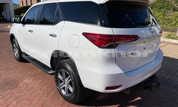 Buy Used Toyota Fortuner White Car in Thimphu in Timphu Buy Used Toyota Fortuner White Car in Thimphu in Timphu