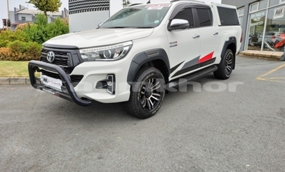 Buy Used Toyota Hilux White Car in Thimphu in Timphu