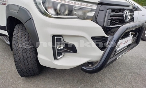 Buy Used Toyota Hilux White Car in Thimphu in Timphu Buy Used Toyota Hilux White Car in Thimphu in Timphu