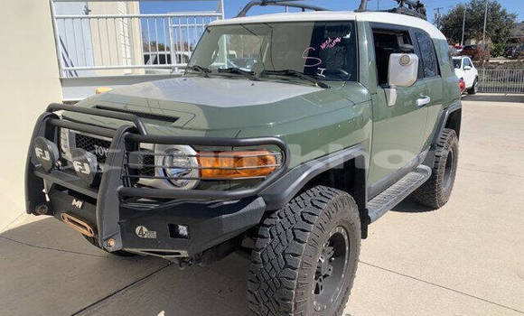 Buy Used Toyota FJ Cruiser Green Car in Thimphu in Timphu