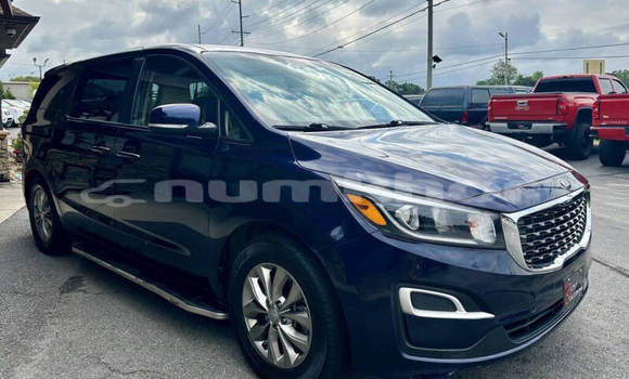 Buy Used Kia Sedona Blue Car in Thimphu in Timphu Buy Used Kia Sedona Blue Car in Thimphu in Timphu