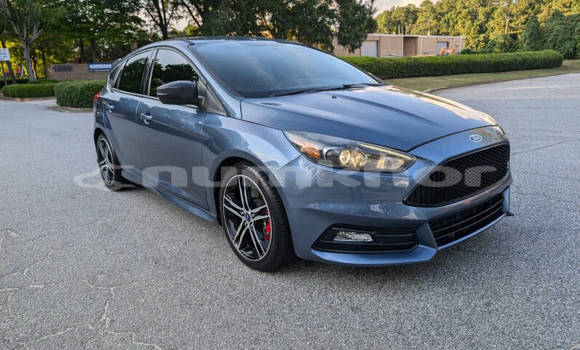 Buy Used Ford Focus Blue Car in Thimphu in Timphu Buy Used Ford Focus Blue Car in Thimphu in Timphu