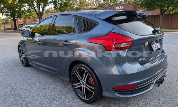 Buy Used Ford Focus Blue Car in Thimphu in Timphu Buy Used Ford Focus Blue Car in Thimphu in Timphu