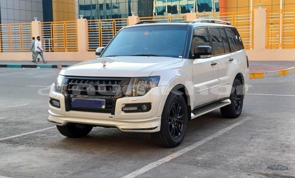 Buy Used Mitsubishi Pajero White Car in Thimphu in Timphu Buy Used Mitsubishi Pajero White Car in Thimphu in Timphu