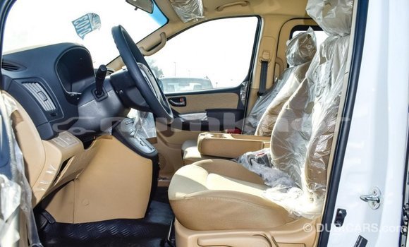 Buy Import Hyundai Accent White Car in Import - Dubai in Bumthang Buy Import Hyundai Accent White Car in Import - Dubai in Bumthang