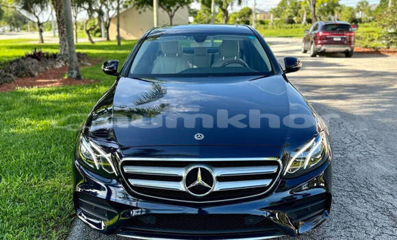 Buy Used Mercedes-Benz E–Class Blue Car in Punakha in Punakha Buy Used Mercedes-Benz E–Class Blue Car in Punakha in Punakha