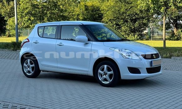 Buy Used Toyota Yaris White Car in Lhuntshi in Lhuntshi Buy Used Toyota Yaris White Car in Lhuntshi in Lhuntshi