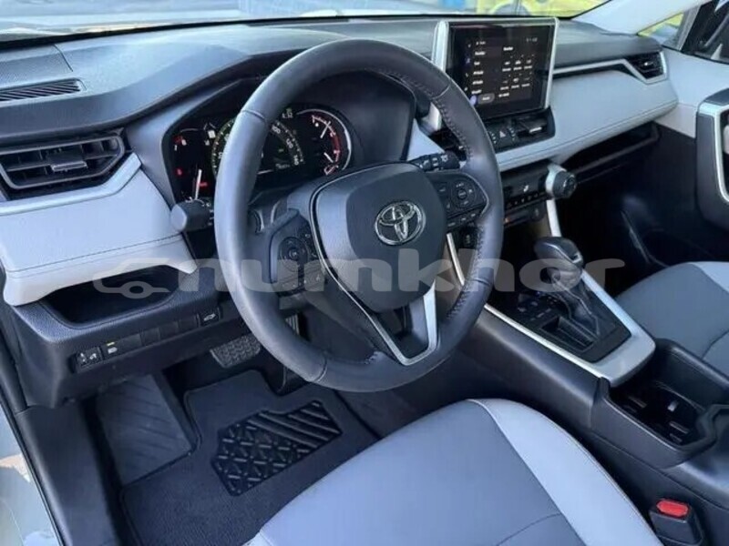 Big with watermark toyota rav4 punakha gasa 4792