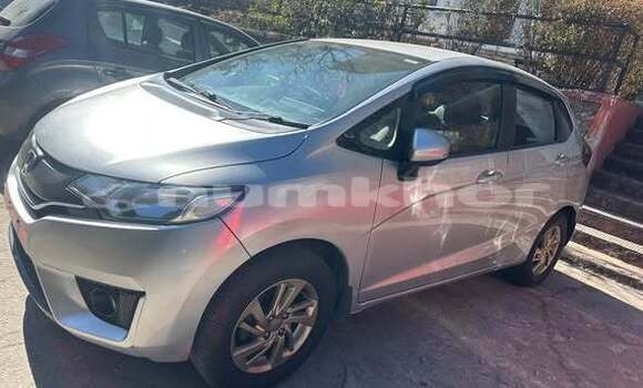 Buy Used Honda Jazz Green Car in Thimphu in Timphu Buy Used Honda Jazz Green Car in Thimphu in Timphu