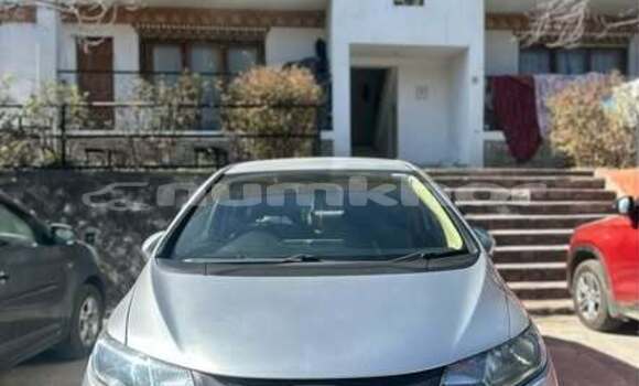 Buy Used Honda Jazz Green Car in Thimphu in Timphu Buy Used Honda Jazz Green Car in Thimphu in Timphu