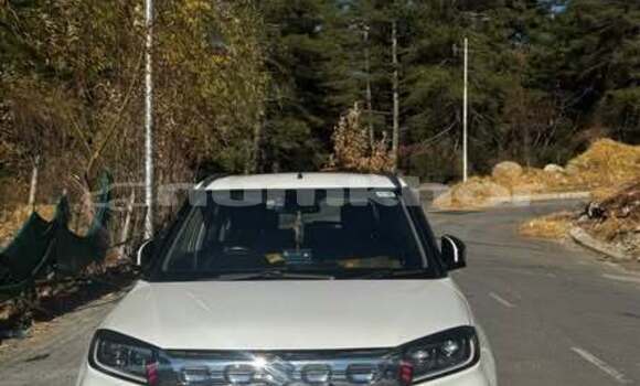 Buy Used Hyundai Accent White Car in Thimphu in Timphu Buy Used Hyundai Accent White Car in Thimphu in Timphu