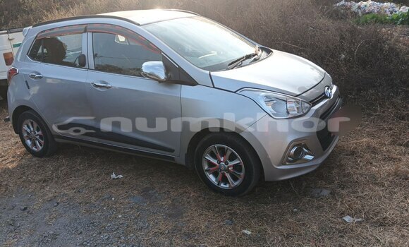 Buy Used Hyundai i10 Silver Car in Geylegphug in Geylegphug