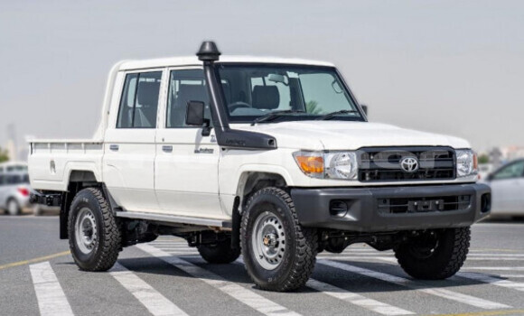 Buy Used Toyota Land Cruiser White Car in Punakha in Punakha Buy Used Toyota Land Cruiser White Car in Punakha in Punakha