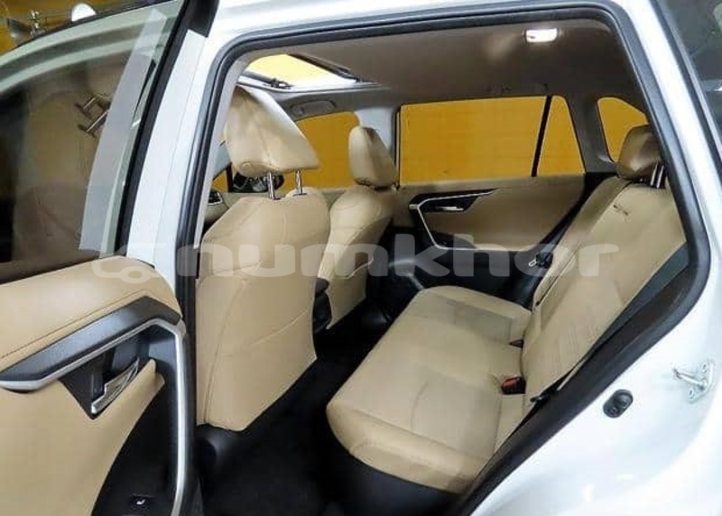 Big with watermark toyota rav4 bumthang jakar 4843