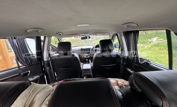 Buy Used Hyundai Santa Fe Black Car in Thimphu in Timphu Buy Used Hyundai Santa Fe Black Car in Thimphu in Timphu