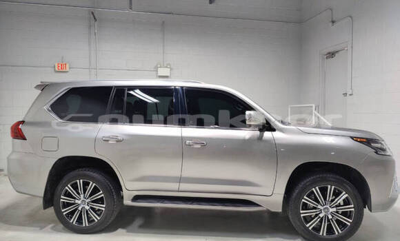 Buy Used Lexus LX 570 Silver Car in Phuntsholing in Samchi Buy Used Lexus LX 570 Silver Car in Phuntsholing in Samchi