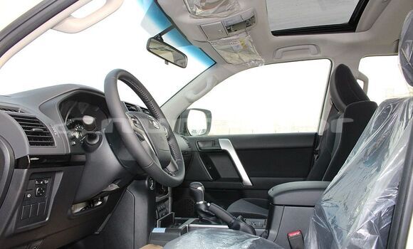 Buy Used Toyota Land Cruiser Prado White Car in Thimphu in Timphu Buy Used Toyota Land Cruiser Prado White Car in Thimphu in Timphu