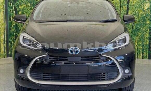 Buy Used Toyota Aqua Silver Car in Thimphu in Timphu Buy Used Toyota Aqua Silver Car in Thimphu in Timphu