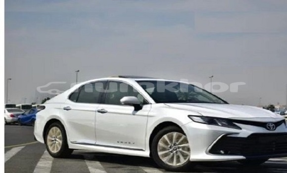 Buy Used Toyota Camry White Car in Thimphu in Timphu Buy Used Toyota Camry White Car in Thimphu in Timphu