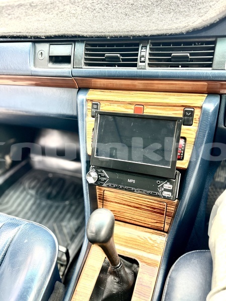 Big with watermark mercedes benz 250 timphu thimphu 4883