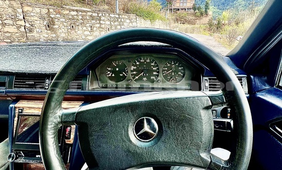 Buy Used Mercedes-Benz 250 Blue Car in Thimphu in Timphu Buy Used Mercedes-Benz 250 Blue Car in Thimphu in Timphu