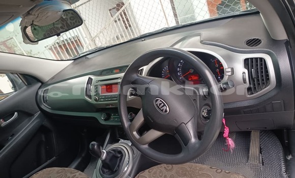 Buy Used Kia X-Trek Silver Car in Thimphu in Timphu Buy Used Kia X-Trek Silver Car in Thimphu in Timphu