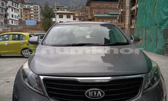 Buy Used Kia X-Trek Silver Car in Thimphu in Timphu Buy Used Kia X-Trek Silver Car in Thimphu in Timphu