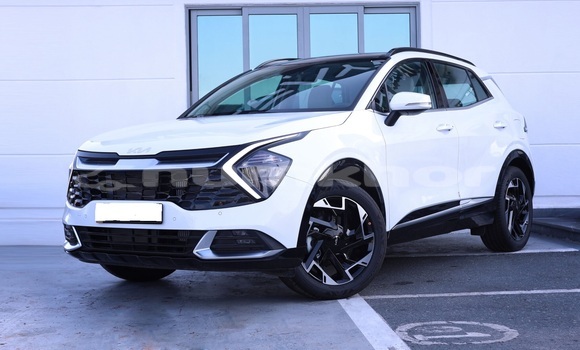 Buy Used Kia Sportage White Car in Thimphu in Timphu