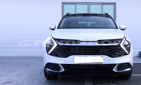 Buy Used Kia Sportage White Car in Thimphu in Timphu Buy Used Kia Sportage White Car in Thimphu in Timphu