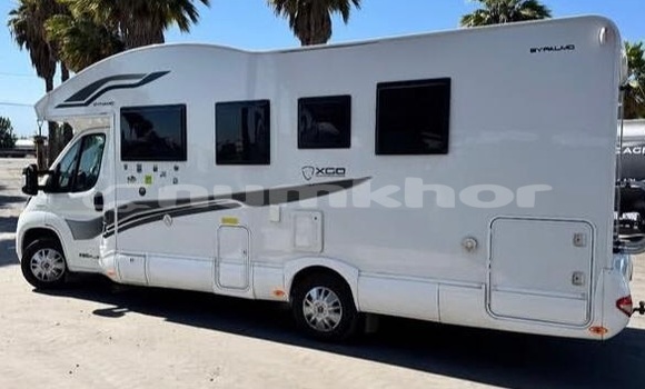 Buy Used Fiat Ulysse White Car in Thimphu in Timphu Buy Used Fiat Ulysse White Car in Thimphu in Timphu