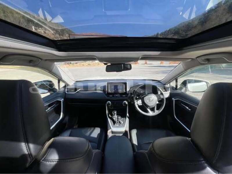 Big with watermark toyota rav4 punakha gasa 4911