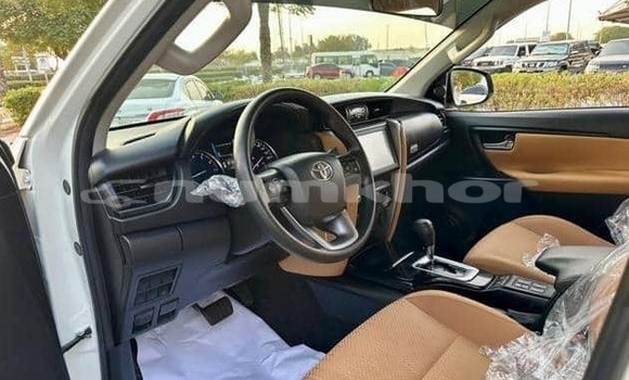 Buy Used Toyota Fortuner White Car in Thimphu in Timphu Buy Used Toyota Fortuner White Car in Thimphu in Timphu
