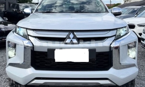 Buy Used Mitsubishi L200 White Car in Thimphu in Timphu Buy Used Mitsubishi L200 White Car in Thimphu in Timphu