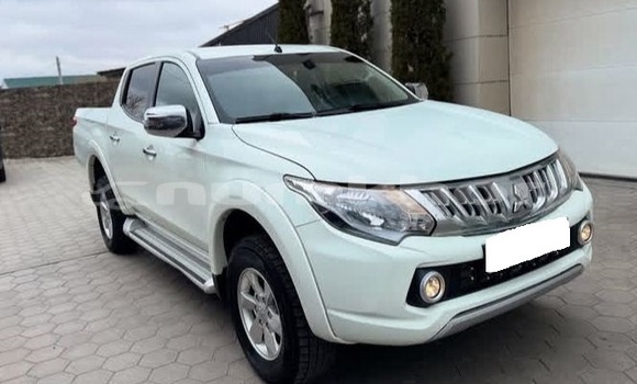 Buy Used Mitsubishi L200 White Car in Thimphu in Timphu Buy Used Mitsubishi L200 White Car in Thimphu in Timphu