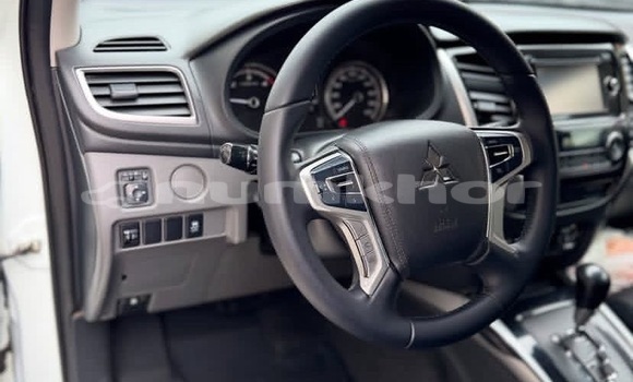 Buy Used Mitsubishi L200 White Car in Thimphu in Timphu Buy Used Mitsubishi L200 White Car in Thimphu in Timphu