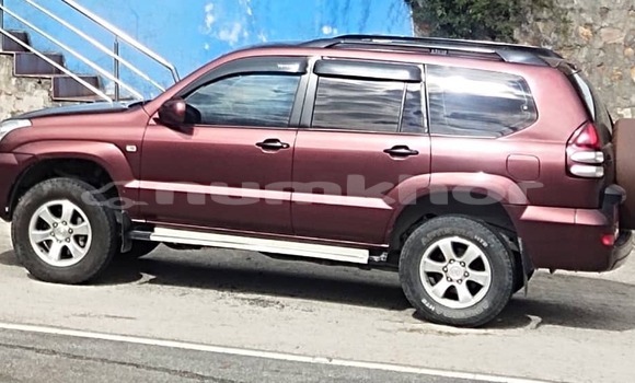 Buy Used Toyota Prado Red Car in Phuentsholing in Chhukha Buy Used Toyota Prado Red Car in Phuentsholing in Chhukha