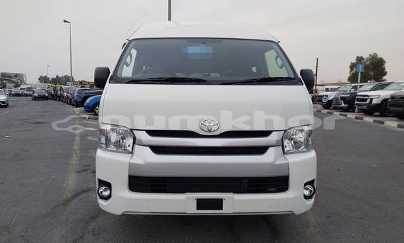 Buy Used Toyota Hiace White Car in Chhukha in Chhukha
