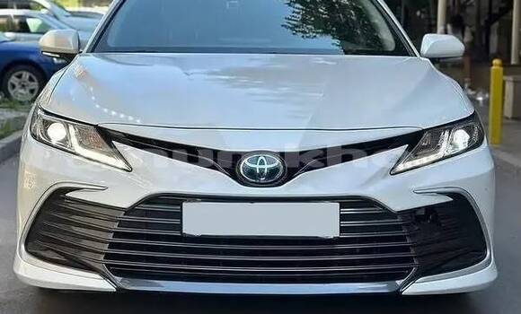 Buy Used Toyota Camry White Car in Thimphu in Timphu