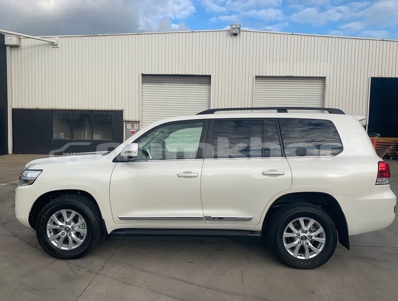 Big with watermark toyota land cruiser timphu thimphu 4976