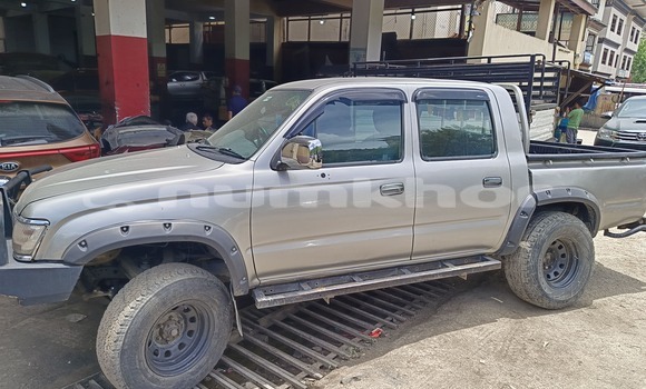 Buy Used Toyota Hilux White Car in Thimphu in Timphu Buy Used Toyota Hilux White Car in Thimphu in Timphu