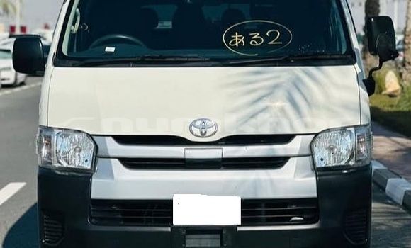 Buy Used Toyota Hiace White Car in Thimphu in Timphu Buy Used Toyota Hiace White Car in Thimphu in Timphu
