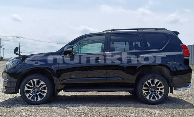 Big with watermark toyota land cruiser prado timphu thimphu 4996