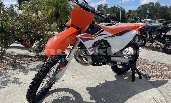 Buy New KTM SX Beige Bike in Import - Dubai in Bumthang Buy New KTM SX Beige Bike in Import - Dubai in Bumthang
