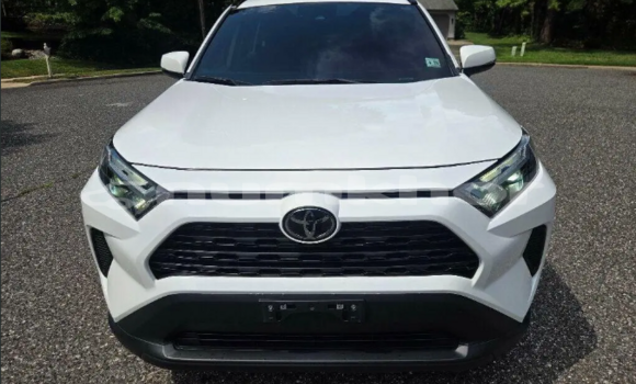 Buy Used Toyota RAV4 White Car in Geylegphug in Geylegphug